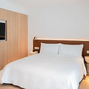 https://the-standard-ibiza.ibizaislandhotels.net