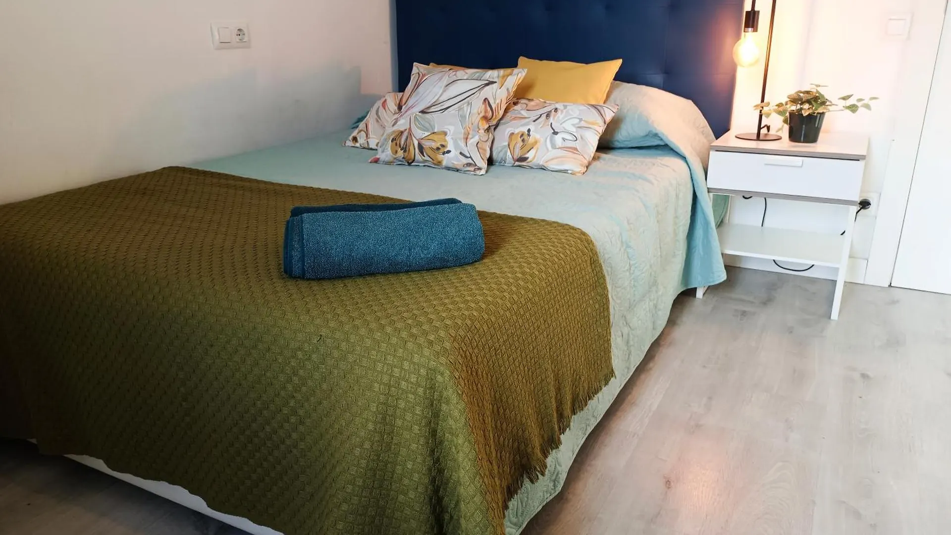 Private Rooms In Heart Of Barcelona