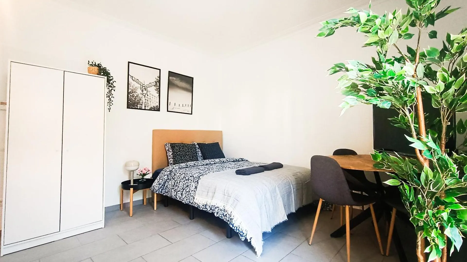 Private Rooms In Heart Of Barcelona